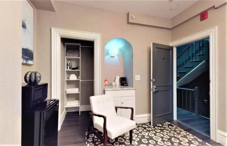 Premier Suites Bay Village Бостон Экстерьер фото